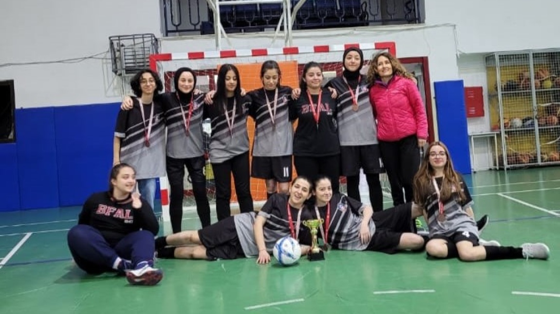 Kız Futsal Takımımız Üsküdar 3.sü Oldu